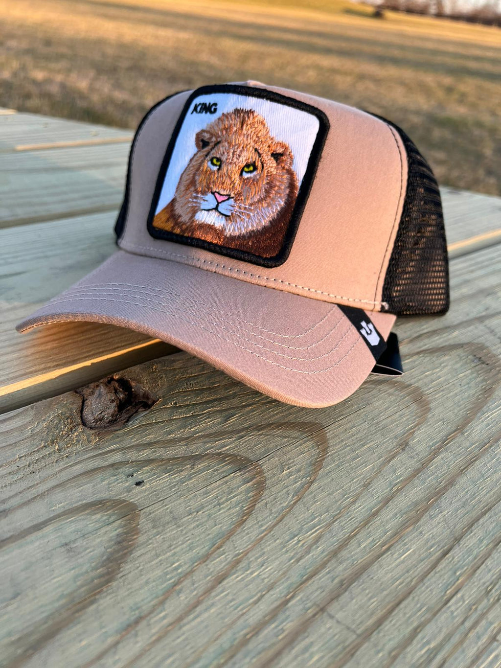 Lion/King Tucker Hat