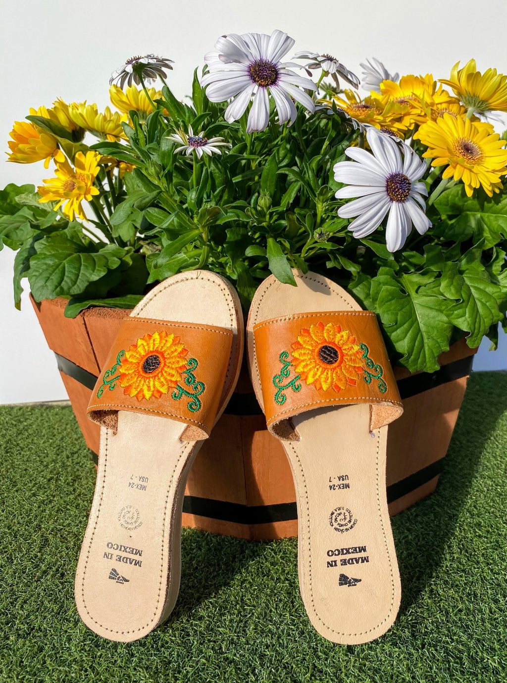 Women real leather sandals with embroidered sunflower design